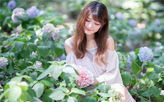 f2d6app富二代安卓解锁：免费提供数之不尽的内容任你观看