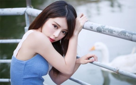 秋葵下载汅api免费旧版:秋葵视频免费看无限下载app