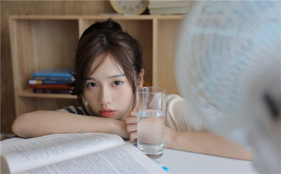 麻豆乱码一区二区三区完整版超受欢迎,网友:真的非常值得前来观看!