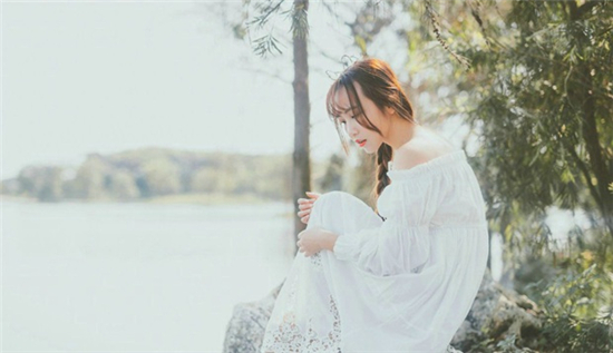 榴莲草莓丝瓜芭乐向日葵鸭脖ios解锁版:资源更新稳定快速的优秀观影平台