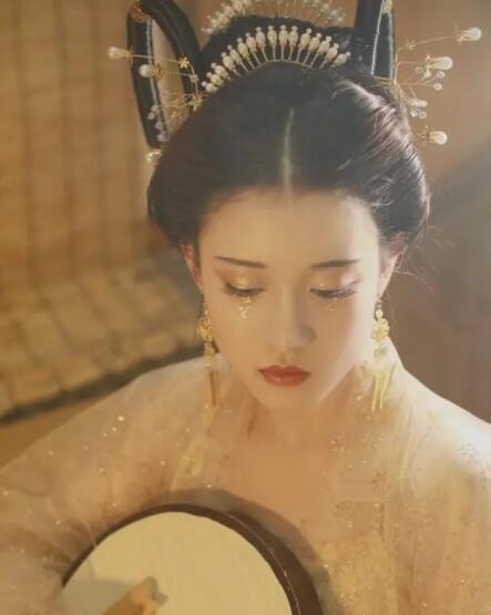 幸福宝榴莲黄瓜秋葵草莓香蕉:一款可以随意观看亏亏视频的app