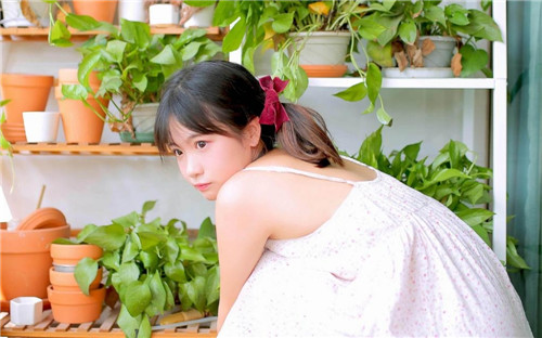 精品一卡2卡三卡4卡乱码理论:晚上睡不着偷偷看B站大全影视