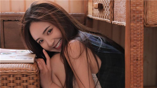 国产f2二代抖音app:各种美女污污免费看