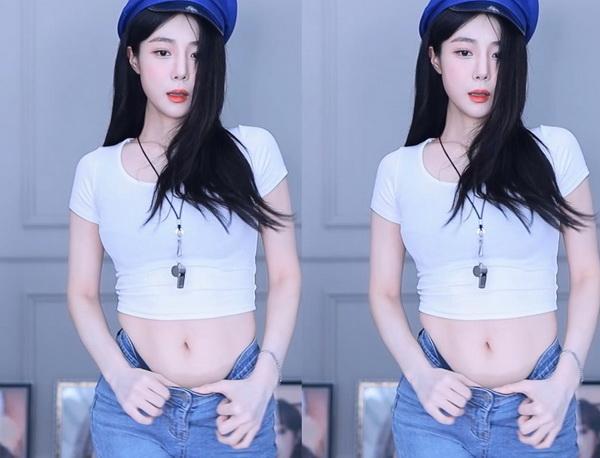 精品免费一区二区三区在升级?平台主播发言:神秘功能即将登场!