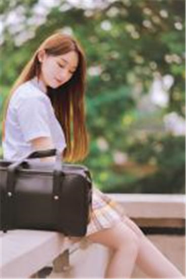 入禽太深免费观看视频:一款能够满足所有男同胞晚上看片的软件