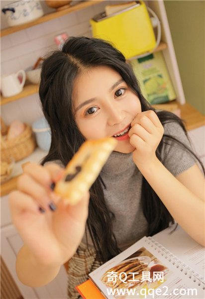 草莓榴莲向日葵秋葵香蕉免费绿巨人当下所有资源汇聚播放,网友：马上观看