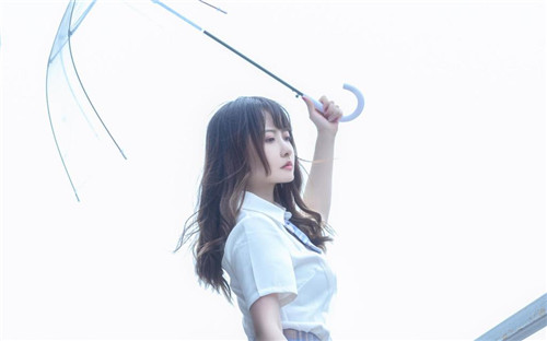 绿巨人草莓丝瓜向日葵黄瓜榴莲app手机版：为用户带来了原汁原味的高清影视享受