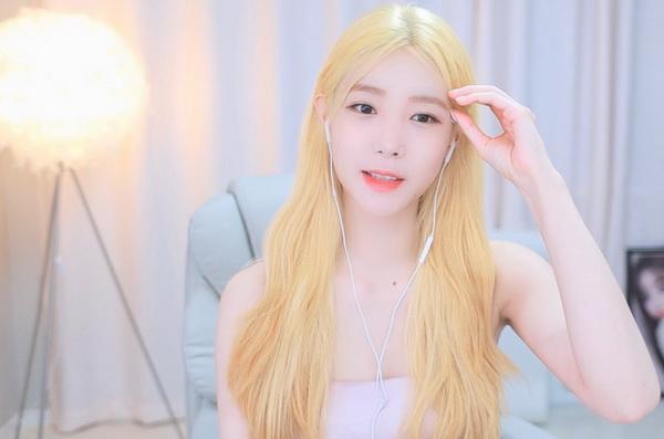 日本zljzljzljzlj669视频大全被爆出后霸榜热搜，网友感叹：热度真高啊！