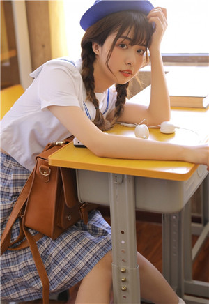 24小时免费看的视频哔哩哔哩解锁版：一个让你日思夜想的观影平台