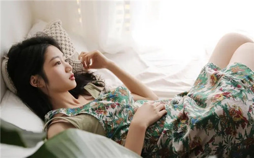 蝌蚪吧福引导2021绿巨人中文字幕很方便，网友：剧情更容易理解！