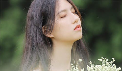 草莓榴莲向日葵秋葵香蕉ios最新版：一款再多人也不会卡顿的播放软件