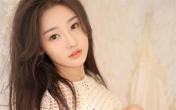 野花免费观看日本电影哔哩哔哩全程没有广告，网友：观影体验极佳!