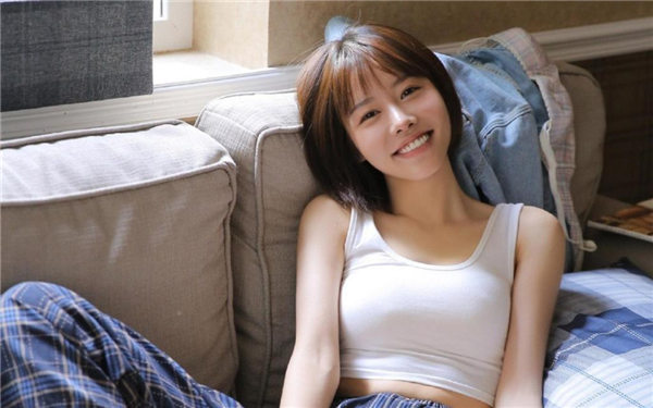 亚洲欧洲卡1卡2新区入口网站：可以满足所有男性朋友的观看平台