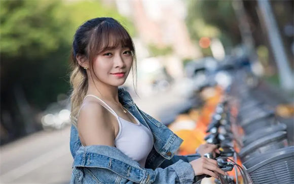 а中文在线天堂资源不间断更新，网友：好片等你看！