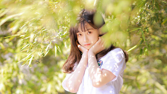 草莓视频免费观看完整版:一款可以自由观看非常多美女的视频软件