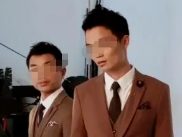 斗鱼永封主播长沙乡村敢死队将正式复播，三亚饼哥出现马弱鸡声音竟直接被封！