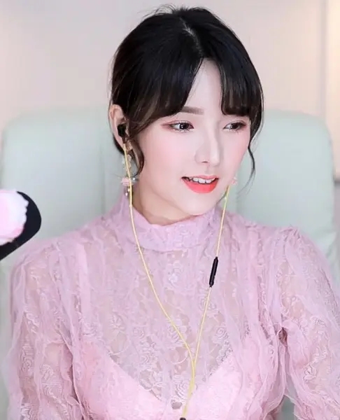 秋葵榴莲丝瓜向日葵绿巨人-秋葵榴莲丝瓜向日葵绿巨人在线