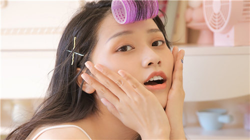 丝瓜草莓榴莲向日葵秋葵无限制版：一款具有4k原画的播放软件