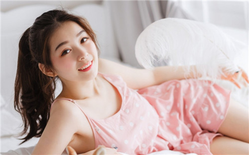 草莓直播在线观看免费播放高清免费版视频随便看，都不会限制约束半点