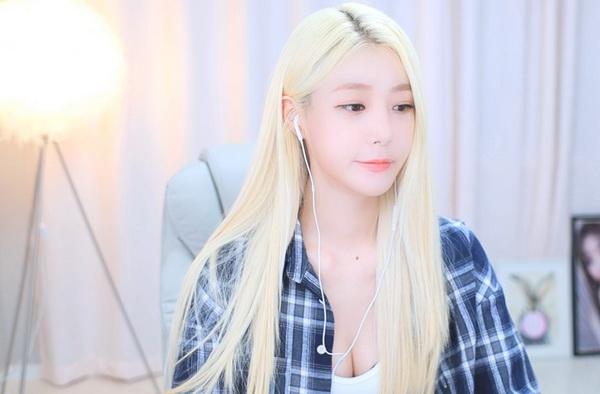 日本专区一区二区三区关注度增加，连带着收藏增加！