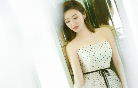 幸福宝软件站iOS:不花钱美女视频随意看