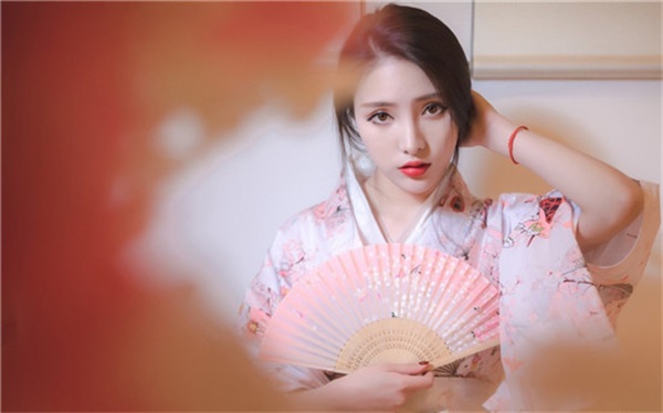 草莓芒果香蕉绿巨人丝瓜秋葵：拥有众多资源的播放软件