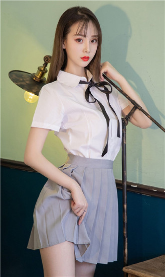 新疆女rapper18岁rdfjfttik精品版截图1