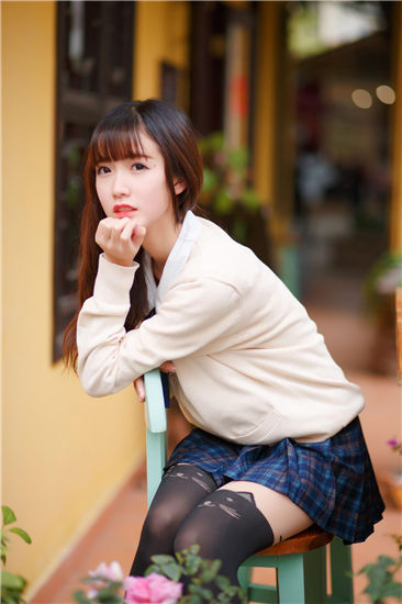 草莓榴莲向日葵深夜释放自己免流量版截图1