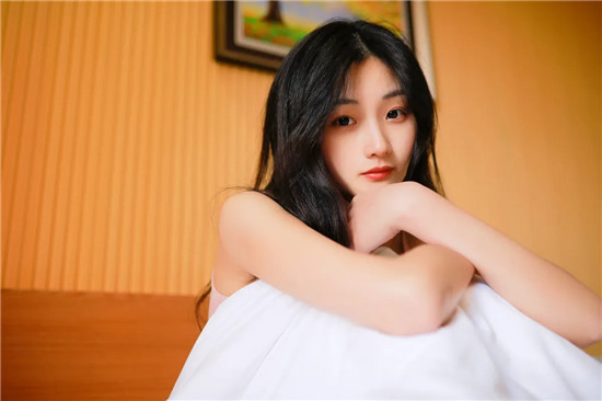 污草莓樱桃丝瓜绿巨人秋葵榴莲污版:流畅观看每一部作品的视频播放软件