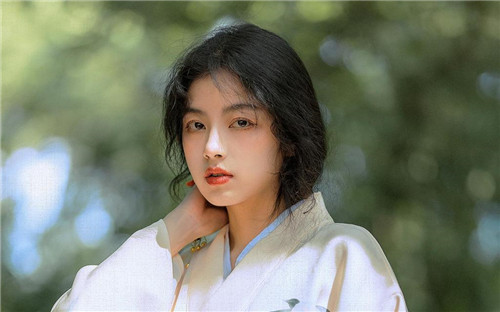 秋葵草莓茄子香蕉丝瓜榴莲18下载：喜欢看视频不能错过的软件