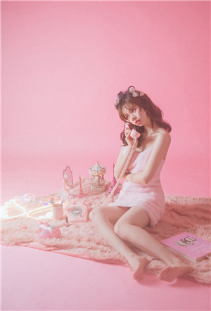 一个人的在线观看免费动漫截图1