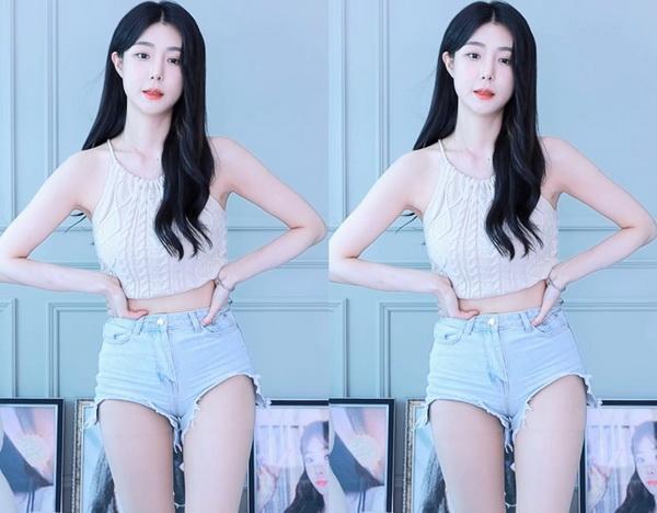 2021国产精品久久久久精品流畅户外直播，遭到路人灵魂拷问，急忙走人