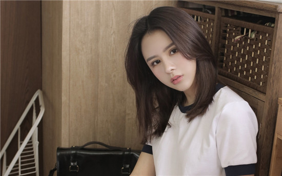 一个人www的免费高清视频：为用户们带来最强的视频投屏解码编码能力的视频播放器