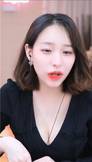 灰姑娘社区免费视频无限制版-适合半夜看的精品直播平台