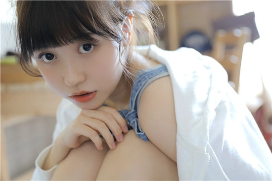 18款夜间禁用花季传媒app免费版：各类福利视频内容绝对精彩！