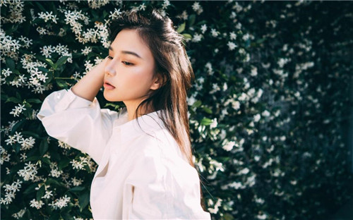 免费草莓樱桃丝瓜绿巨人秋葵手机版:一款可以体验到全网视频免费播放的手机软件