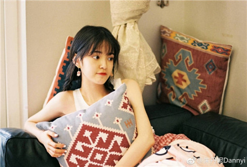 草莓视频下载鸭脖娱乐幸福宝免费：这是一款专业的播放神器