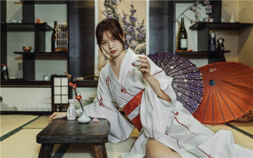 忘忧草在线影院WWW日本韩国最新版：花季传媒3.0.3最新版本解锁版