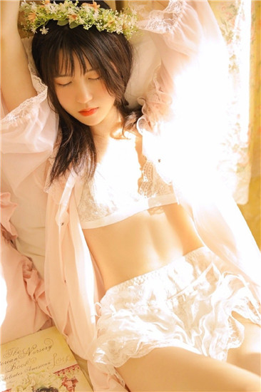 蕾丝视频无限观看版黄截图1