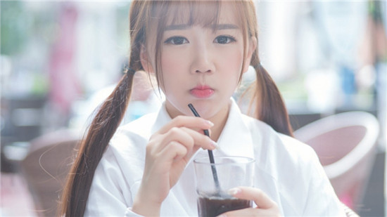 秋葵草莓丝瓜黄瓜绿巨人：随时都可以播放的精选视频观看软件