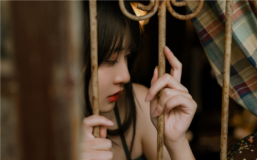 草莓丝瓜香蕉向日葵榴莲18岁污污截图1