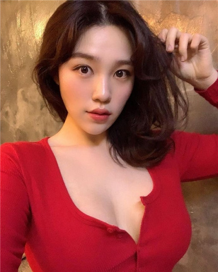 国产无人区码卡二卡3卡4卡线最新版截图2