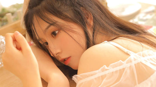 蝴蝶影视破解永久版：一款可以看直播的深夜直播软件