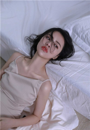 一个人看WWW在线视频直播下载截图1