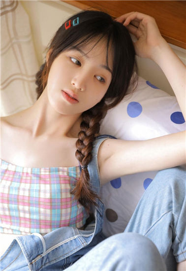 超碰视频福利版:免费看无限制美女大秀直播软件