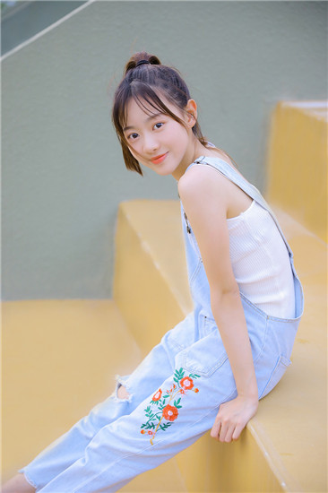 草莓视频榴莲视频绿巨人视频:秋葵草莓丝瓜黄瓜榴莲ios无限观看