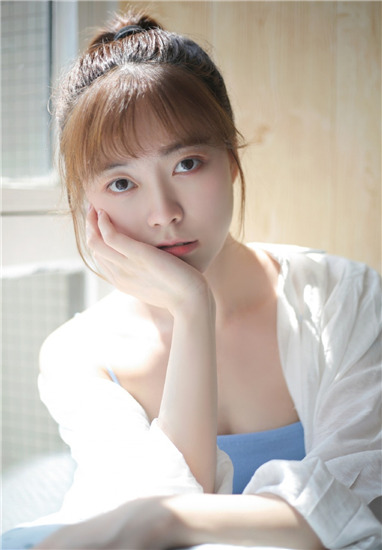 一个人在线观看WWW哔哩哔哩截图7