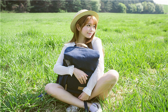 榴莲丝瓜黄瓜香蕉草莓免费版：草莓丝瓜榴莲秋葵幸福宝精简版下载