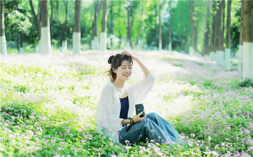 丝瓜草莓榴莲向日葵秋葵蕾丝免费版不用花钱观影看剧。每日看片十分简单！