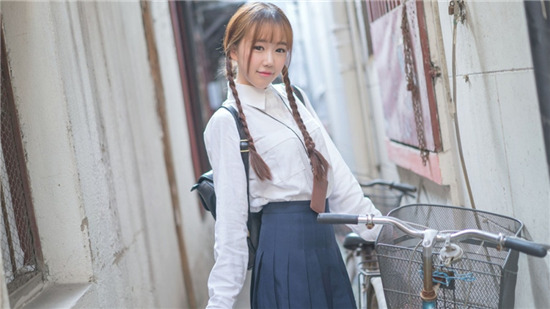 草莓视app安卓下载精简版:草莓视app下载安装深夜